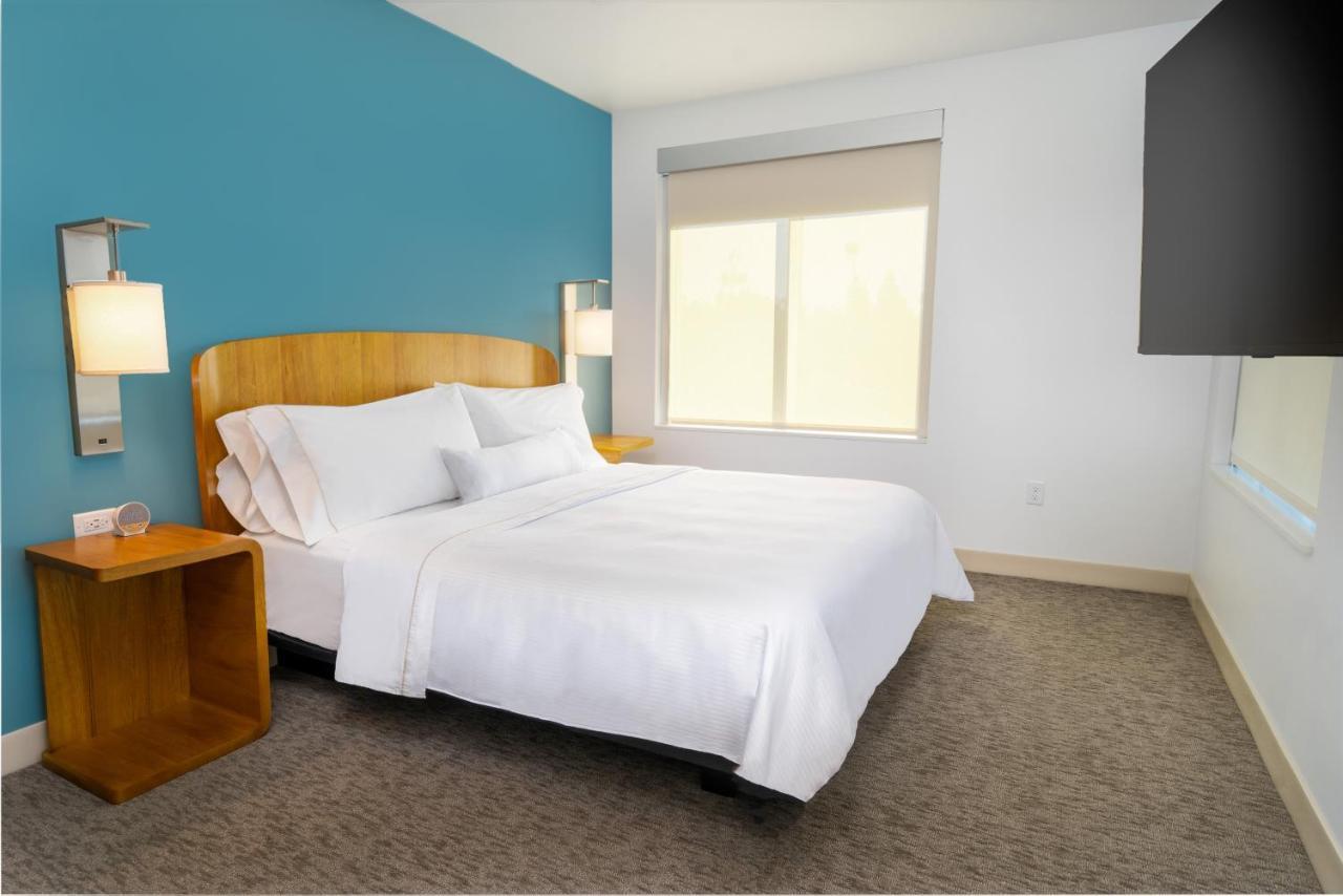 Element Airport Hotel 3*
