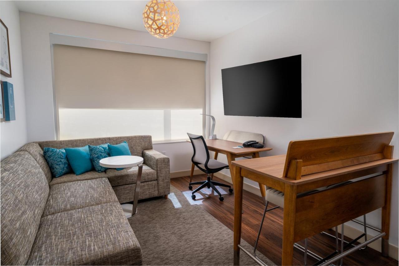 Element Airport Hotel Rio Linda