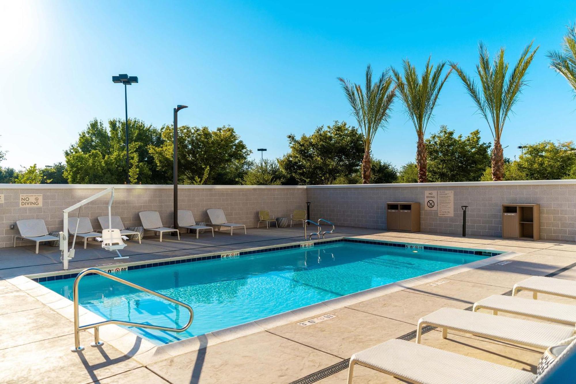 Element Airport Hotel Rio Linda