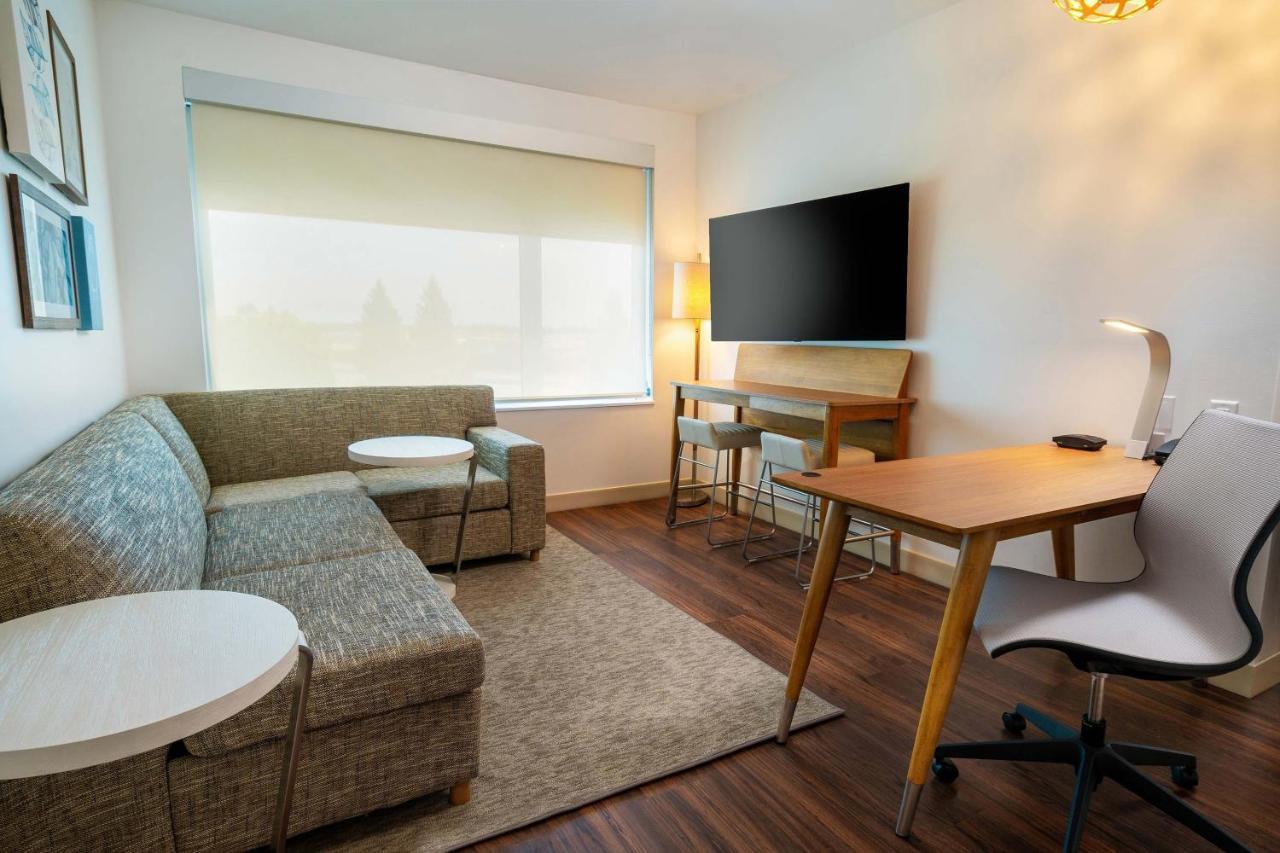 Element Airport Hotel
