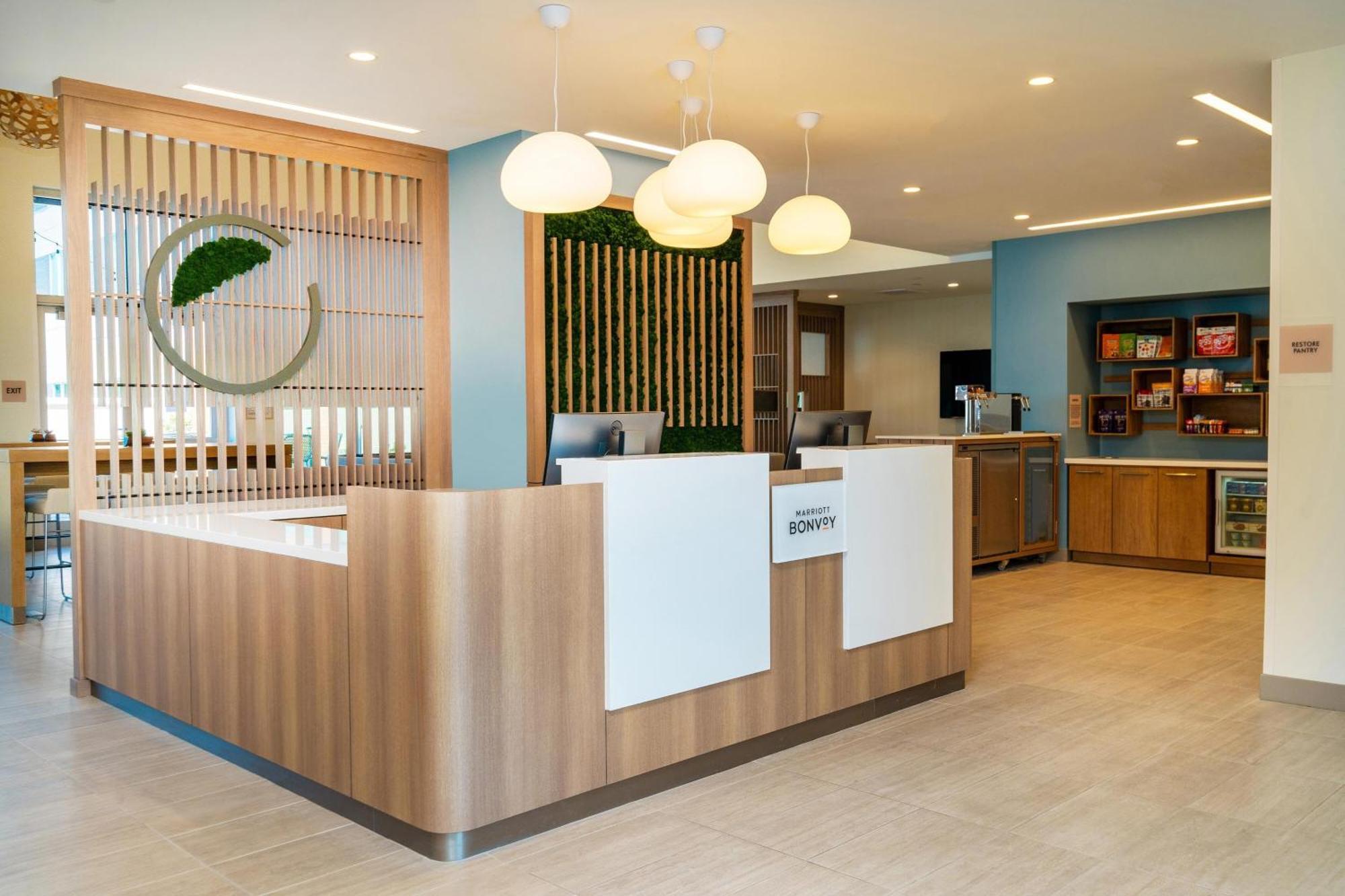 Element Airport Hotel 3*